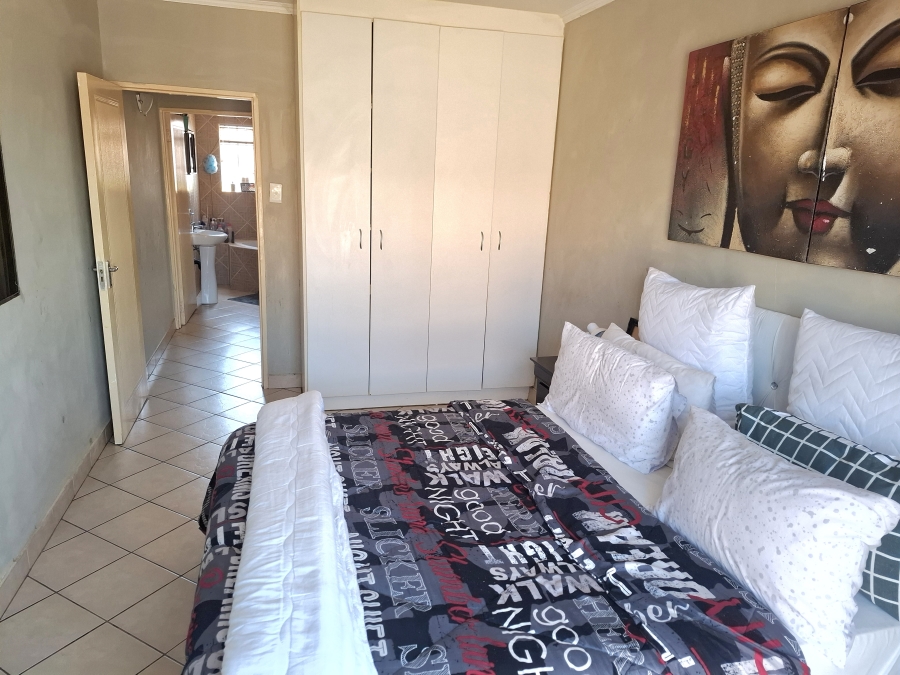 2 Bedroom Property for Sale in Eike Park Gauteng