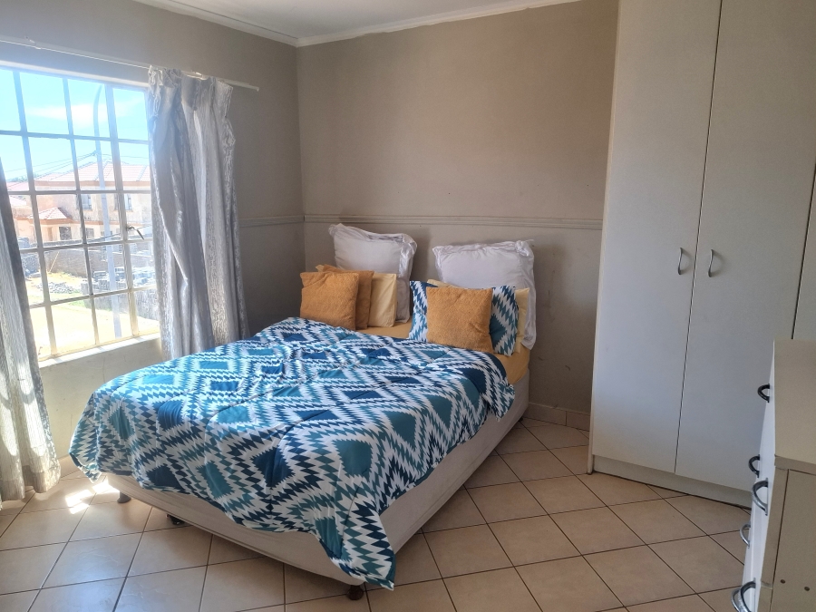 2 Bedroom Property for Sale in Eike Park Gauteng