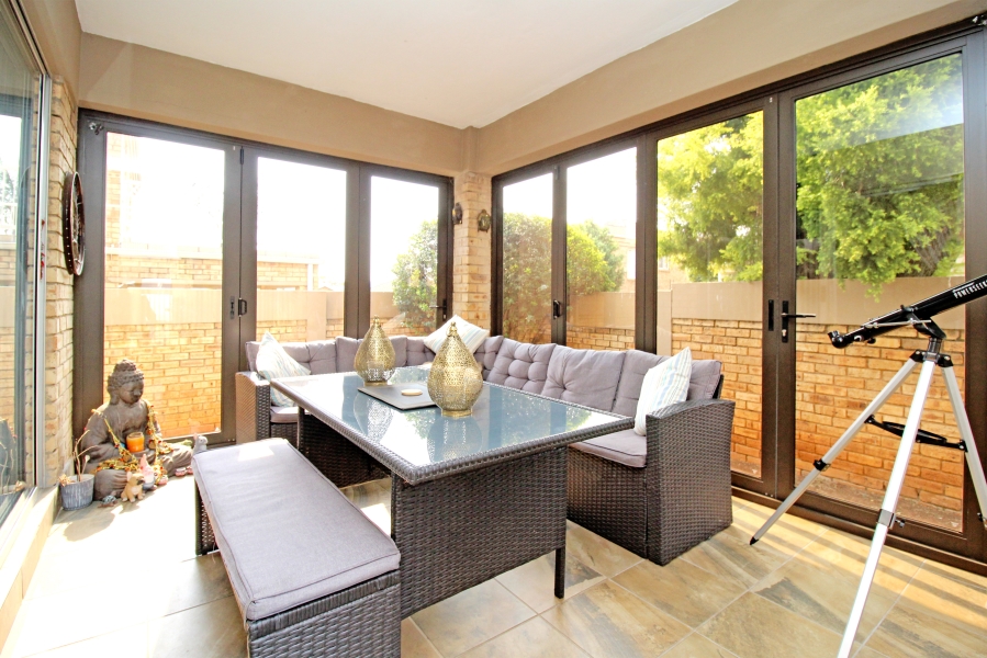 To Let 3 Bedroom Property for Rent in Weltevreden Park Gauteng