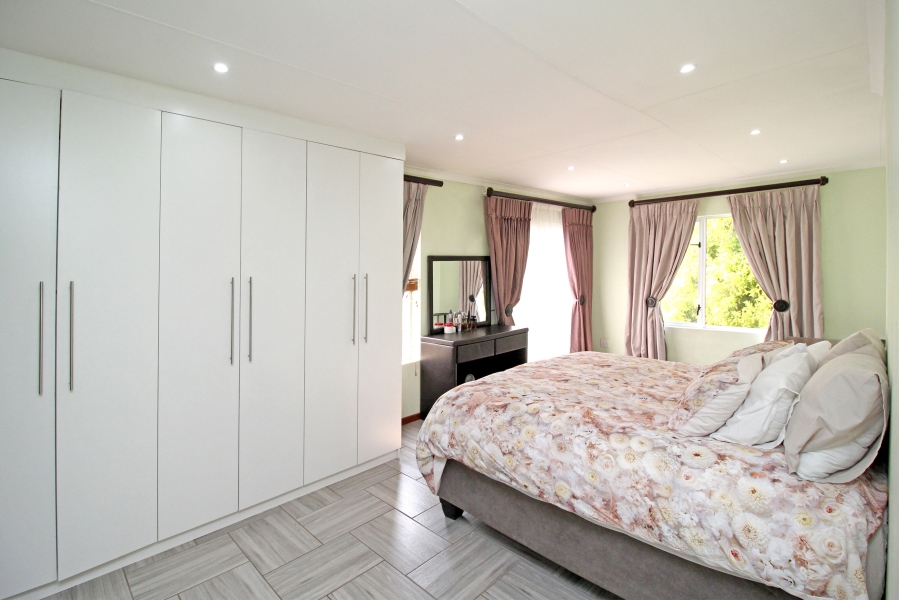 To Let 3 Bedroom Property for Rent in Weltevreden Park Gauteng