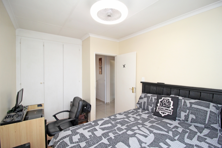 To Let 3 Bedroom Property for Rent in Weltevreden Park Gauteng