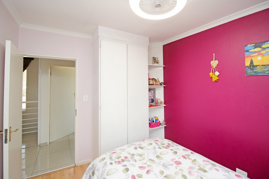 To Let 3 Bedroom Property for Rent in Weltevreden Park Gauteng