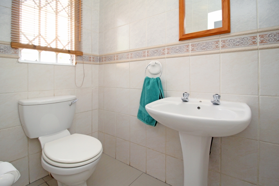 To Let 3 Bedroom Property for Rent in Weltevreden Park Gauteng