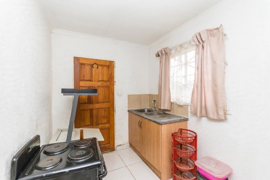 2 Bedroom Property for Sale in Protea Glen Gauteng