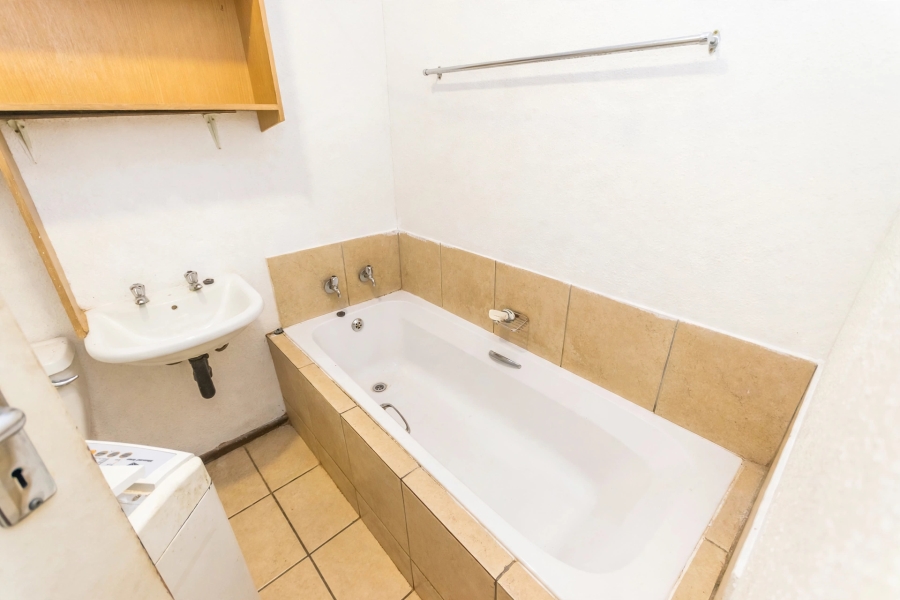 2 Bedroom Property for Sale in Protea Glen Gauteng