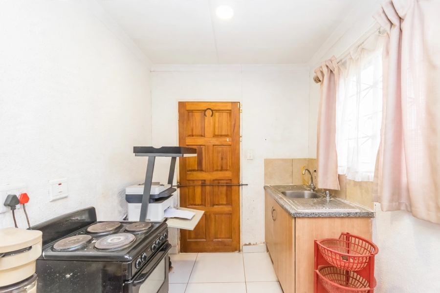 2 Bedroom Property for Sale in Protea Glen Gauteng