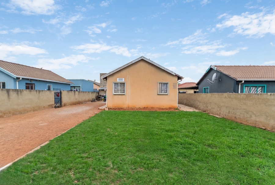 2 Bedroom Property for Sale in Protea Glen Gauteng