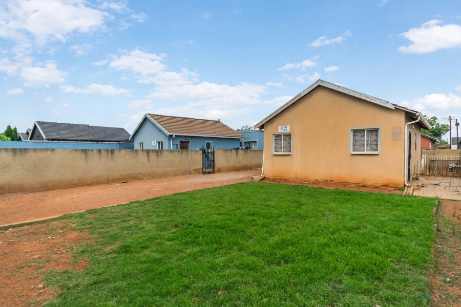 2 Bedroom Property for Sale in Protea Glen Gauteng