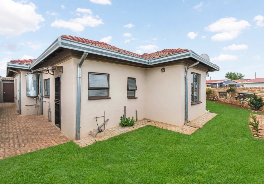 4 Bedroom Property for Sale in Glen Ridge Gauteng