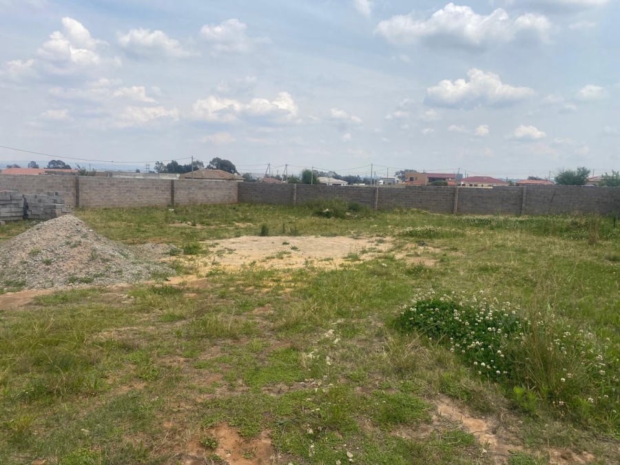 0 Bedroom Property for Sale in Mohlakeng Gauteng