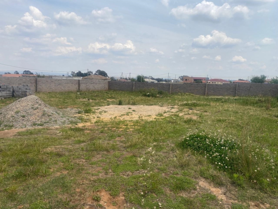 0 Bedroom Property for Sale in Mohlakeng Gauteng
