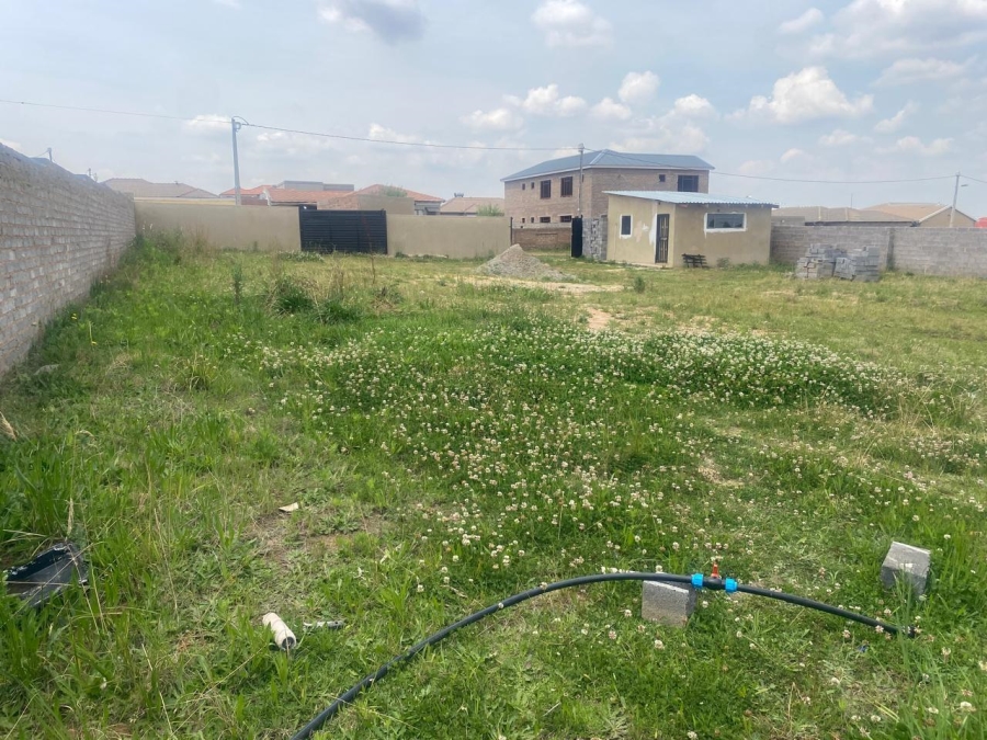 0 Bedroom Property for Sale in Mohlakeng Gauteng