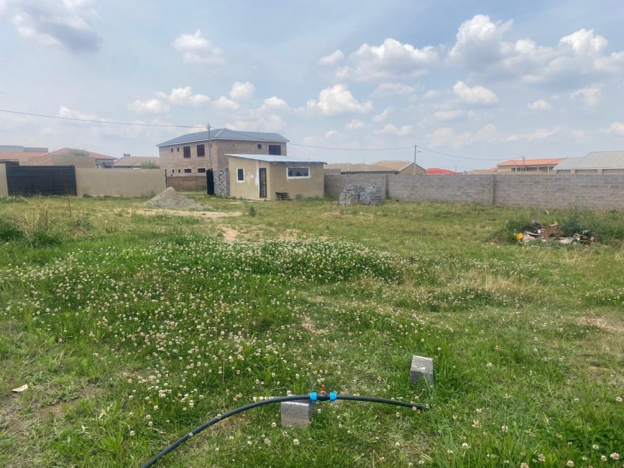 0 Bedroom Property for Sale in Mohlakeng Gauteng
