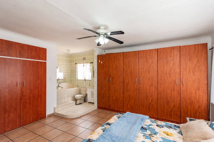 3 Bedroom Property for Sale in Kenmare Gauteng
