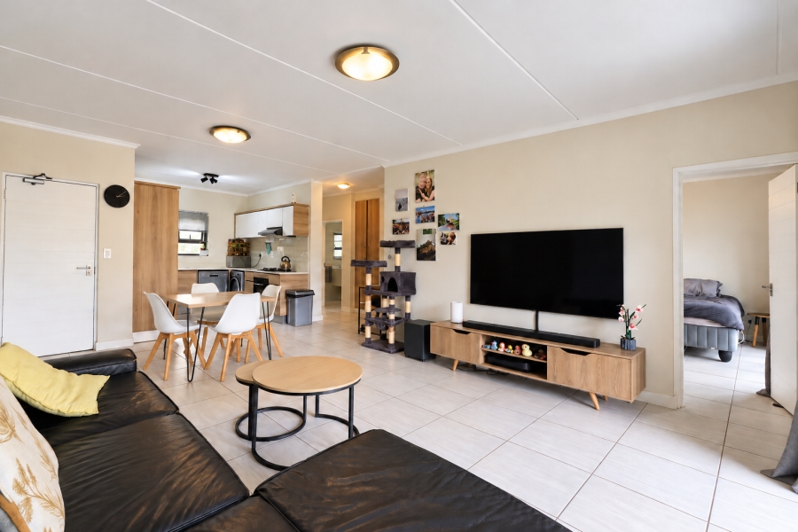 2 Bedroom Property for Sale in Waterfall Gauteng