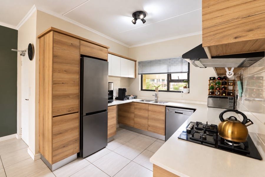 2 Bedroom Property for Sale in Waterfall Gauteng