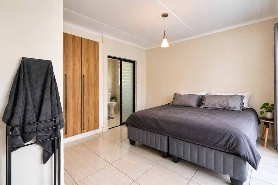 2 Bedroom Property for Sale in Waterfall Gauteng