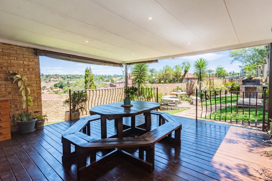 2 Bedroom Property for Sale in Kenmare Gauteng