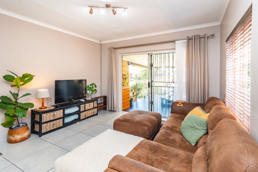 2 Bedroom Property for Sale in Kenmare Gauteng