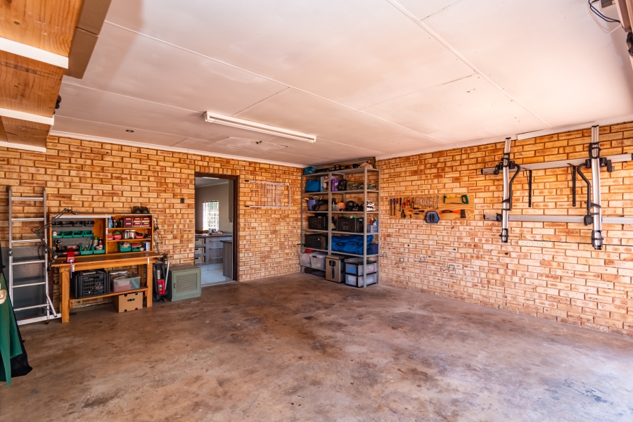 2 Bedroom Property for Sale in Kenmare Gauteng