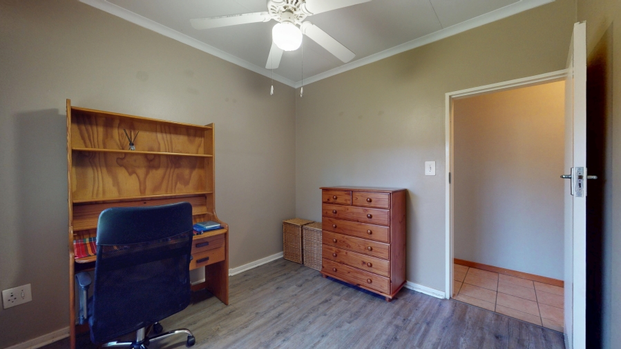 3 Bedroom Property for Sale in Glen Marais Gauteng