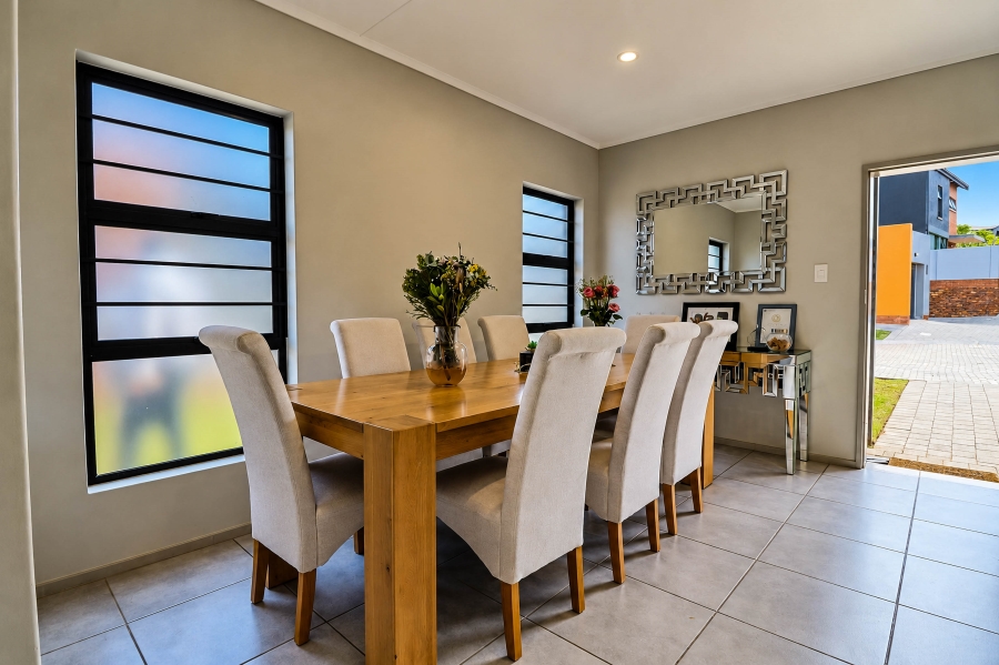 4 Bedroom Property for Sale in Amberfield Gauteng