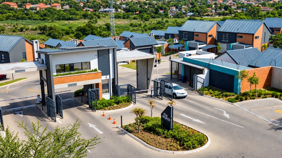 4 Bedroom Property for Sale in Amberfield Gauteng
