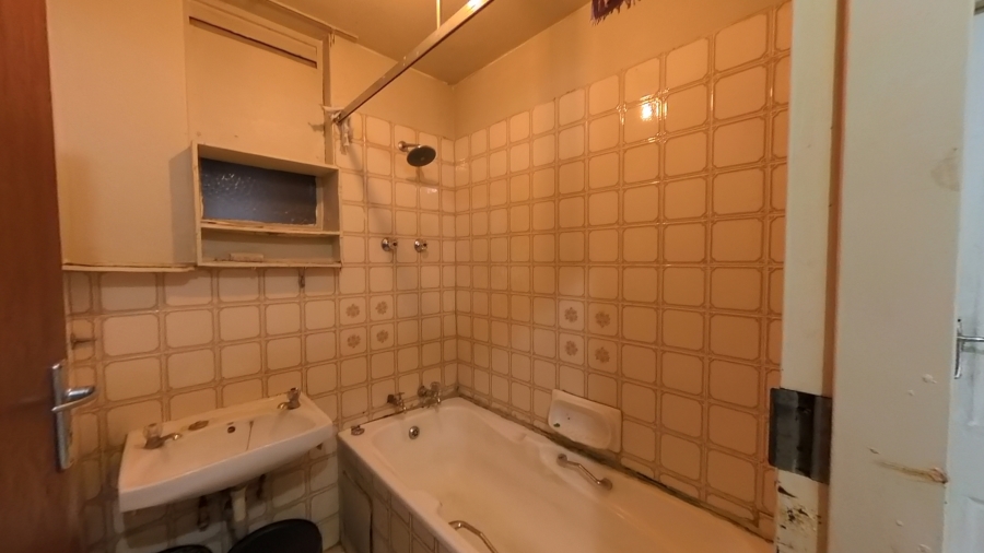 2 Bedroom Property for Sale in Pretoria Central Gauteng