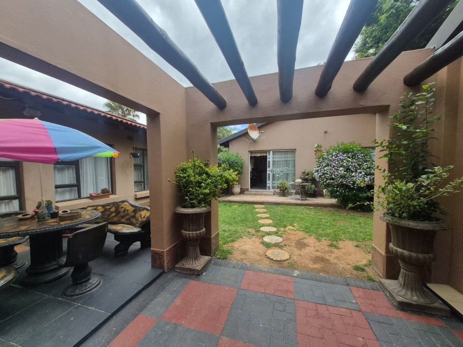 3 Bedroom Property for Sale in Brackendowns Gauteng