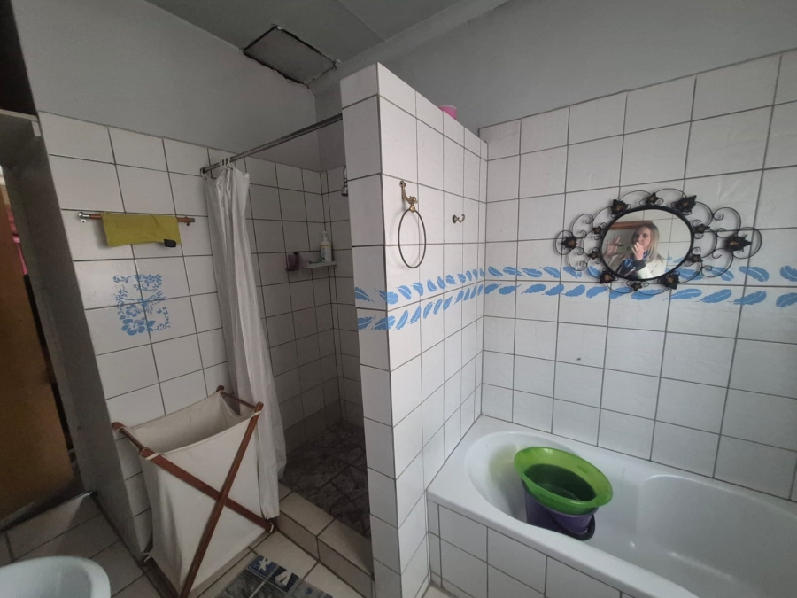 3 Bedroom Property for Sale in Brackendowns Gauteng