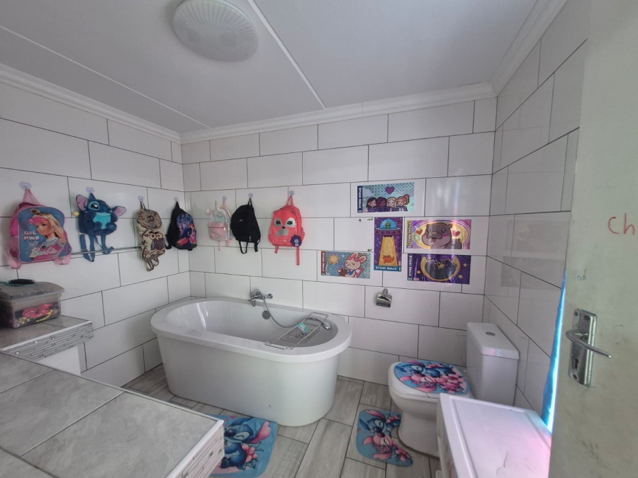 3 Bedroom Property for Sale in Brackendowns Gauteng