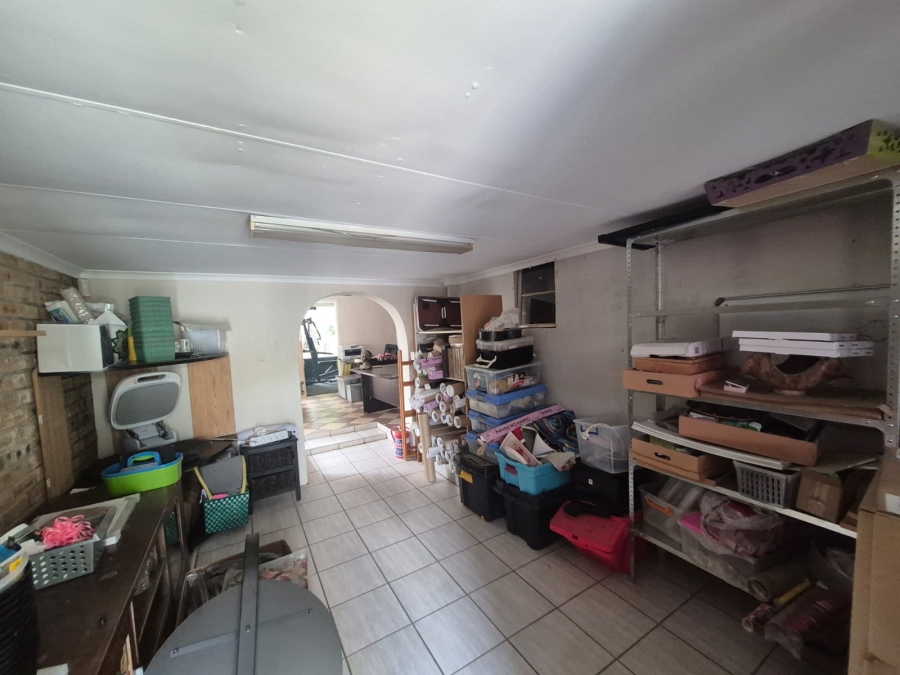 3 Bedroom Property for Sale in Brackendowns Gauteng