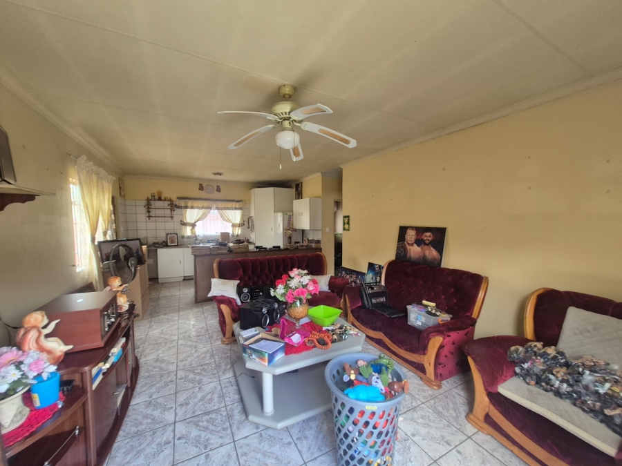 3 Bedroom Property for Sale in Brackendowns Gauteng