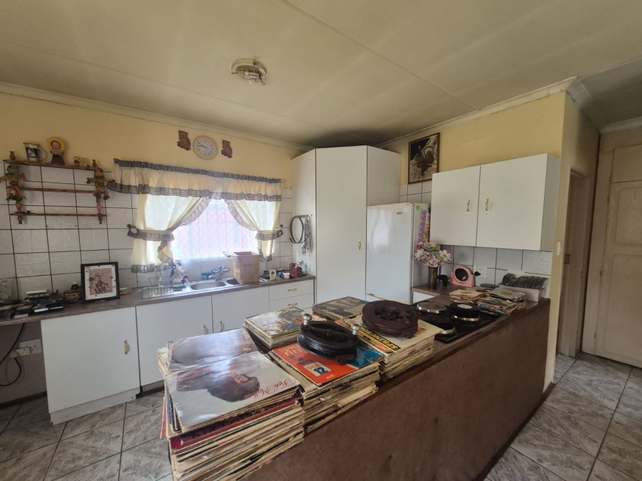 3 Bedroom Property for Sale in Brackendowns Gauteng