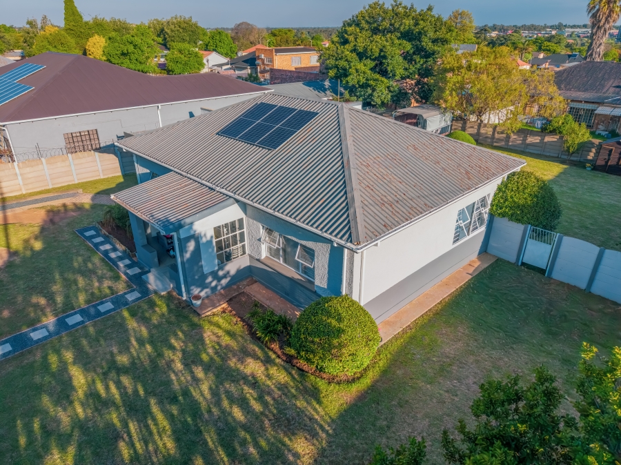3 Bedroom Property for Sale in Northmead Gauteng
