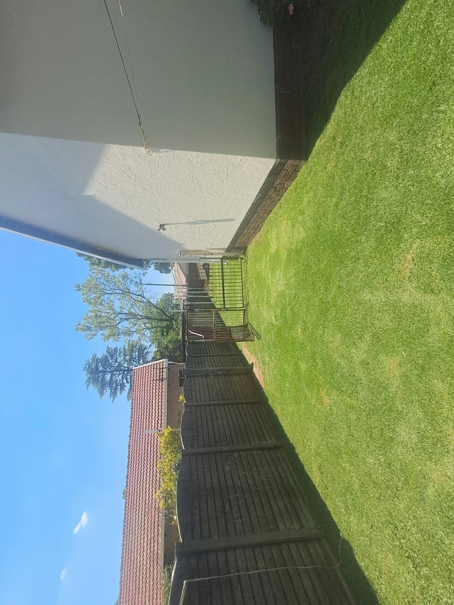 3 Bedroom Property for Sale in Brackendowns Gauteng