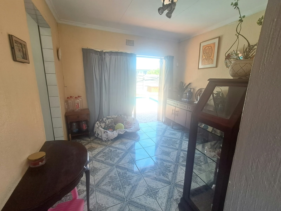 3 Bedroom Property for Sale in Brackendowns Gauteng