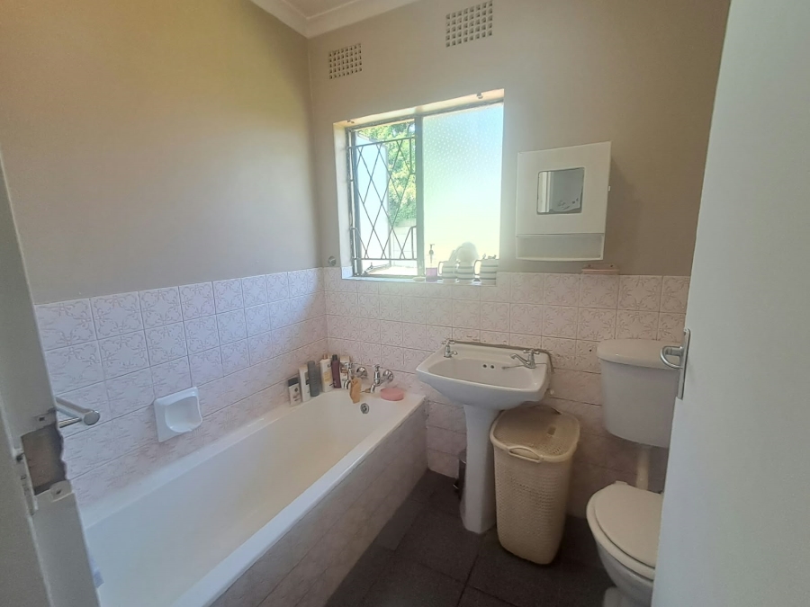 3 Bedroom Property for Sale in Brackendowns Gauteng