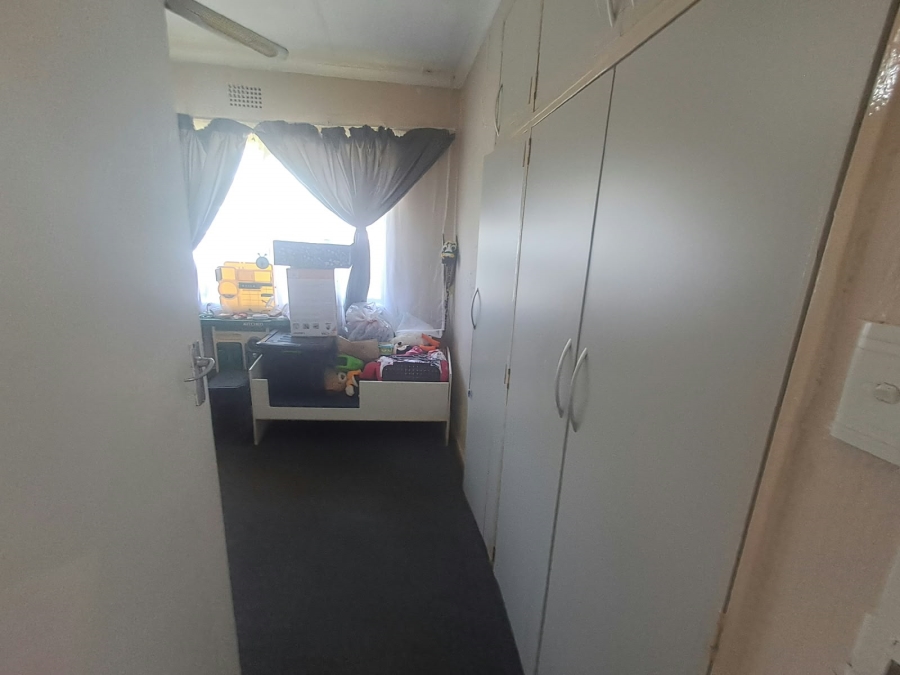 3 Bedroom Property for Sale in Brackendowns Gauteng