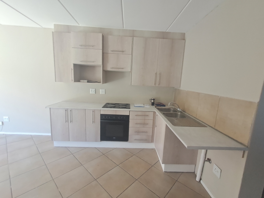 2 Bedroom Property for Sale in Albertsdal Gauteng
