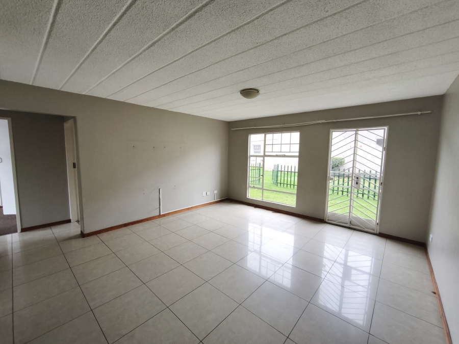 To Let 2 Bedroom Property for Rent in Ravenswood Gauteng