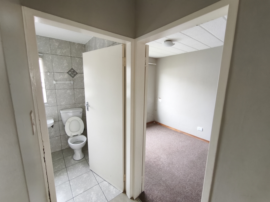 To Let 2 Bedroom Property for Rent in Ravenswood Gauteng
