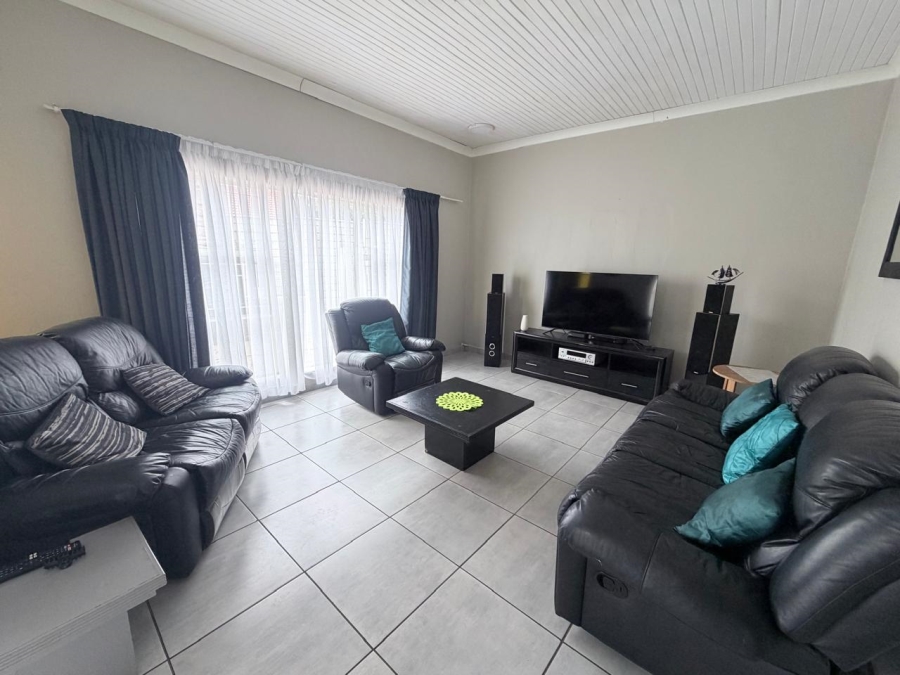 4 Bedroom Property for Sale in Sunair Park Gauteng