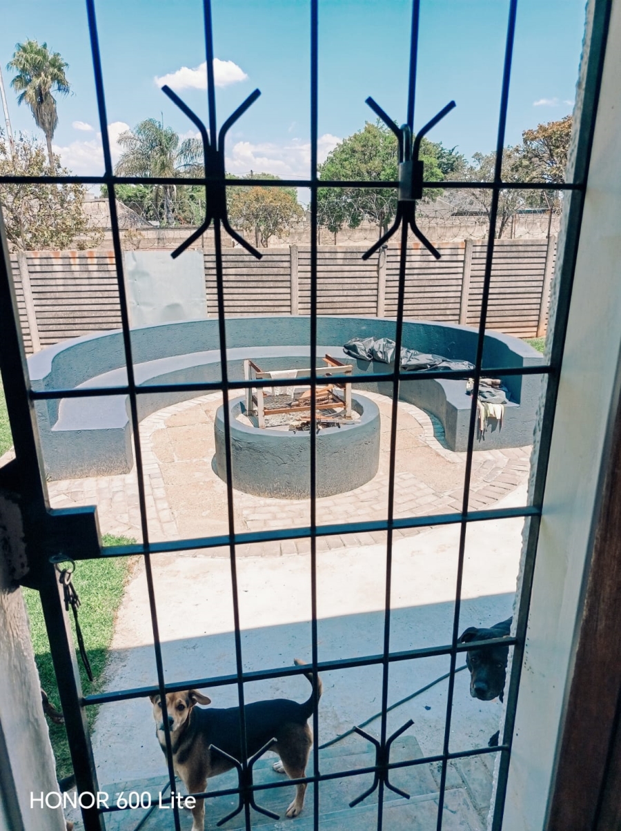 4 Bedroom Property for Sale in Birchleigh Gauteng