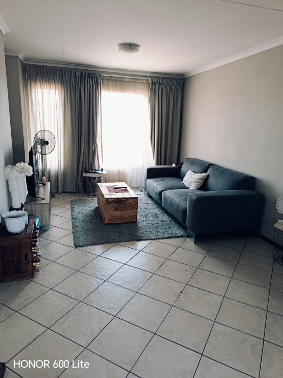 1 Bedroom Property for Sale in Terenure Gauteng