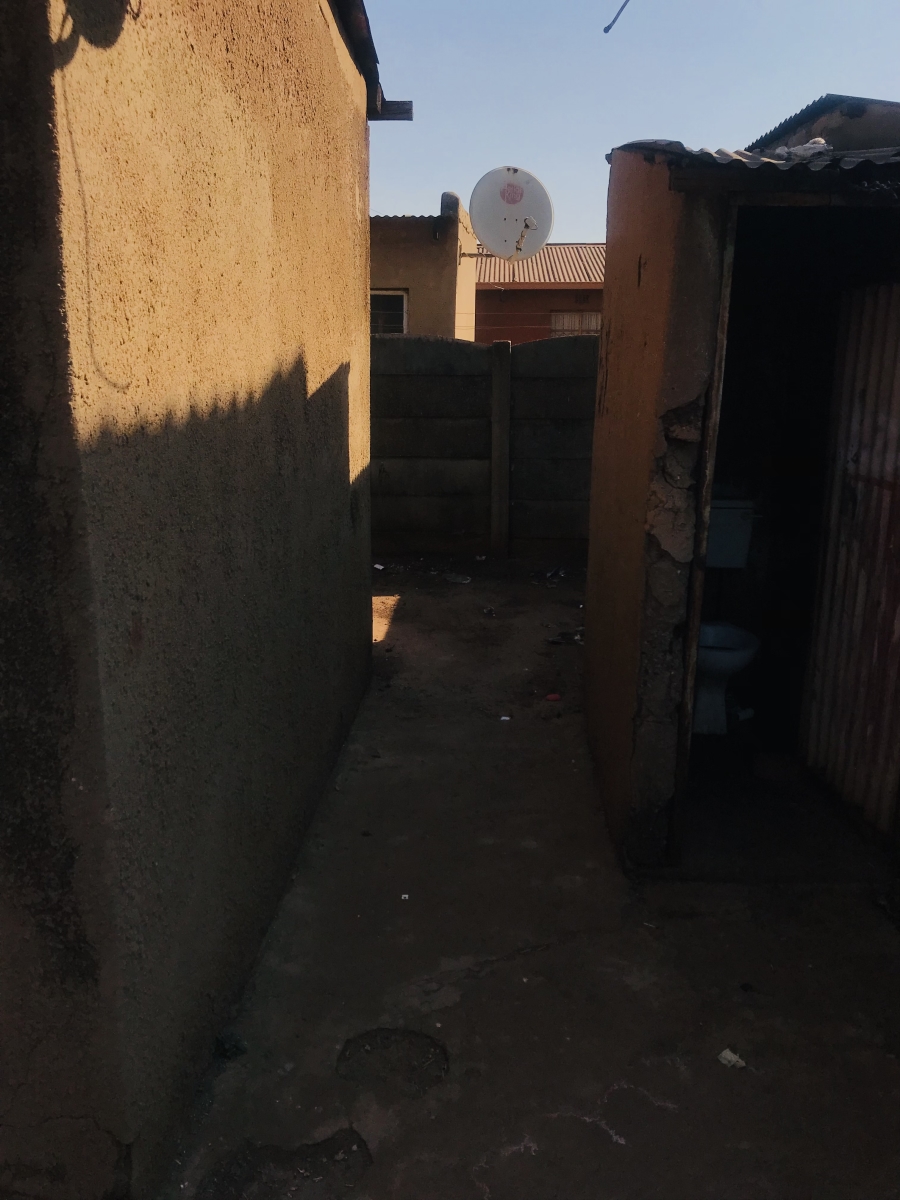 8 Bedroom Property for Sale in Tembisa Central Gauteng