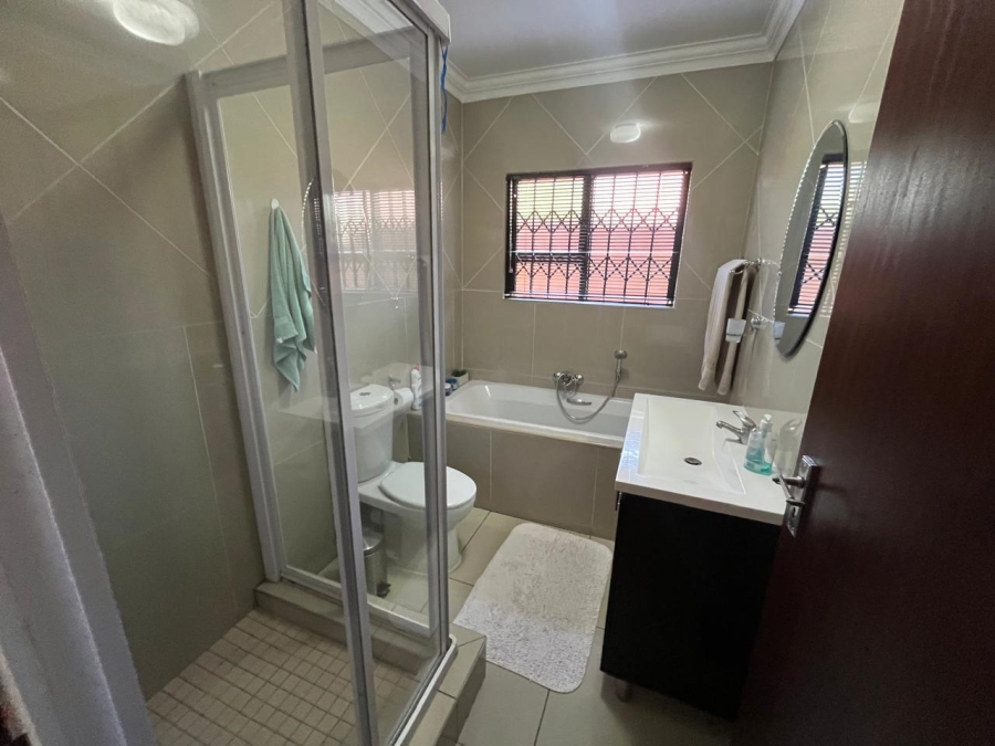 3 Bedroom Property for Sale in New Redruth Gauteng