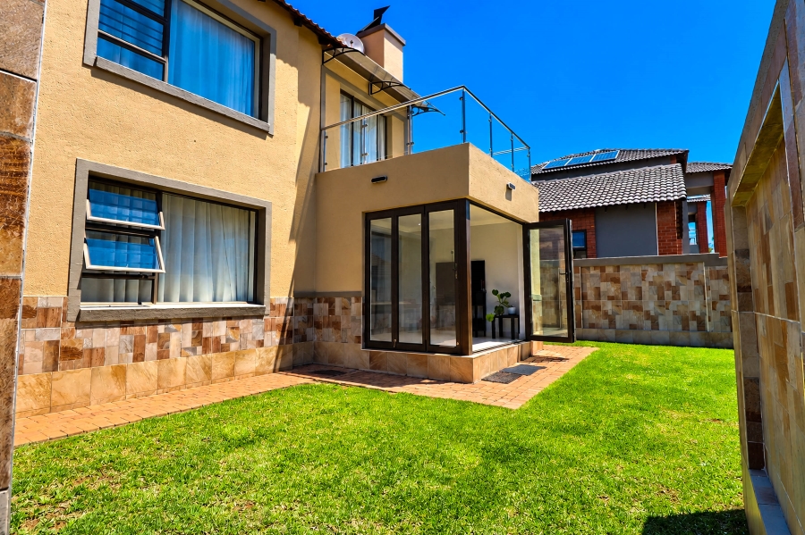 To Let 4 Bedroom Property for Rent in Thatchfield Estate Gauteng