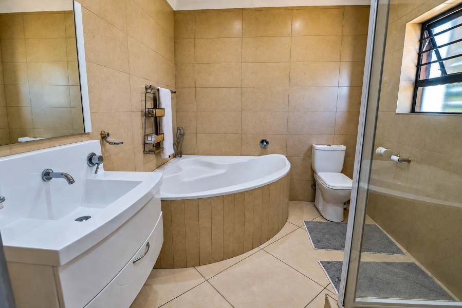 To Let 4 Bedroom Property for Rent in Thatchfield Estate Gauteng