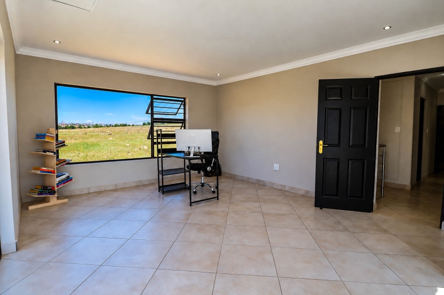 To Let 4 Bedroom Property for Rent in Thatchfield Estate Gauteng